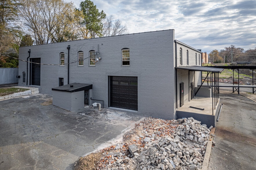 More Photos Of 313 S Government St, Lincolnton Office For Sale