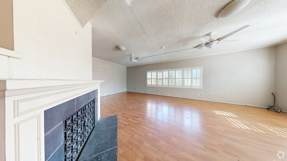 Primary Photo Of 412 N San Gabriel Ave, Azusa Daycare Center For Lease