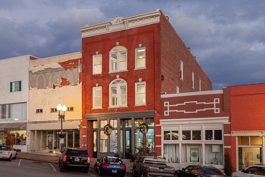 More Photos Of 809 S Main St, Columbia Office For Sale