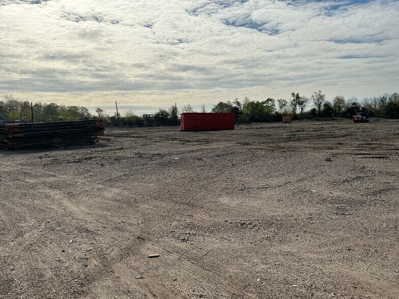 More Photos Of 3021 Hwy 190 W, Port Allen Land For Lease