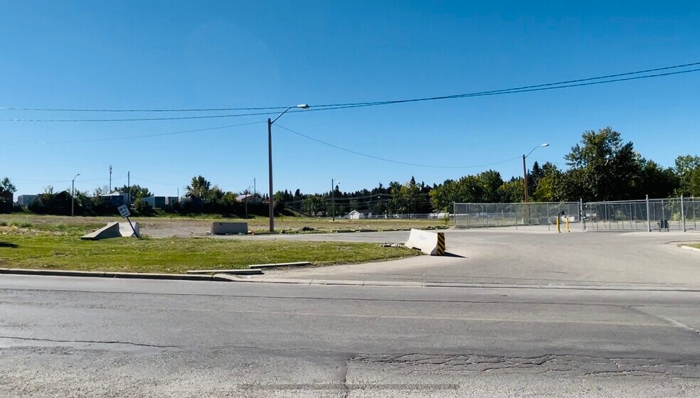 More Photos Of 9527 Horton Rd SW, Calgary Land For Sale