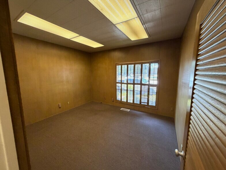 More Photos Of 141 E Acacia St, Stockton Office For Lease
