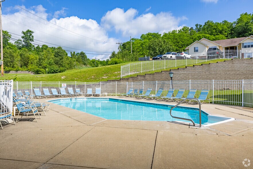 More Photos Of 100 River Rd, Lawrenceburg Apartments For Sale