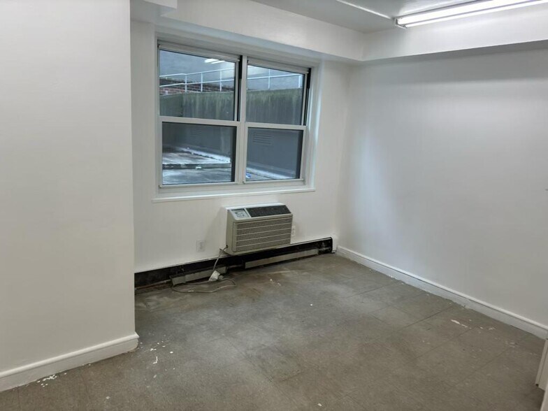 More Photos Of 66 W 94th St, New York Apartments For Lease