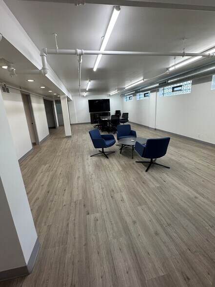 More Photos Of 2550 Wabash Ave, Saint Paul Warehouse For Lease
