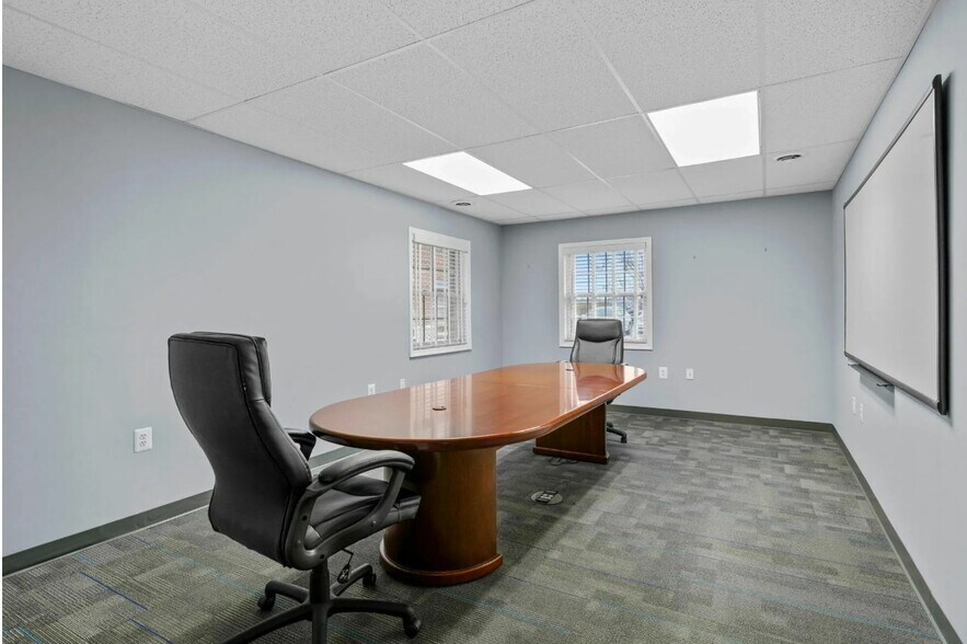 More Photos Of 47332 Thomas Rowe Ln, Lexington Park Office For Lease