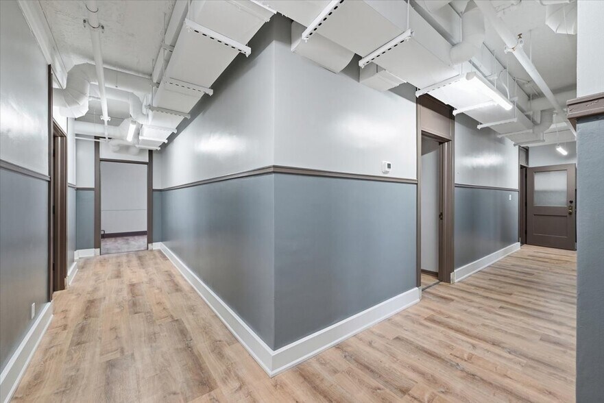 More Photos Of 500 Willow Ave, Council Bluffs Office For Lease