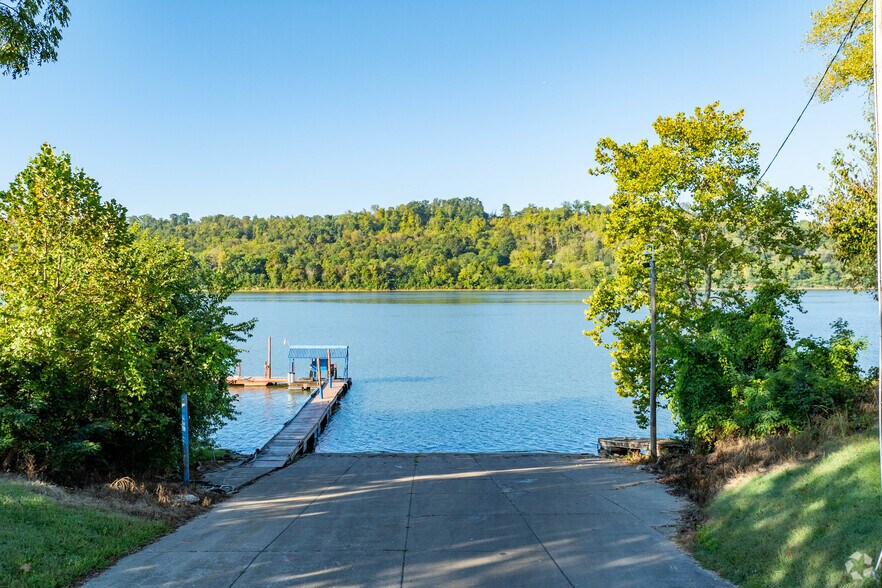 More Photos Of 7405 Forbes Rd, Cincinnati Marina For Sale