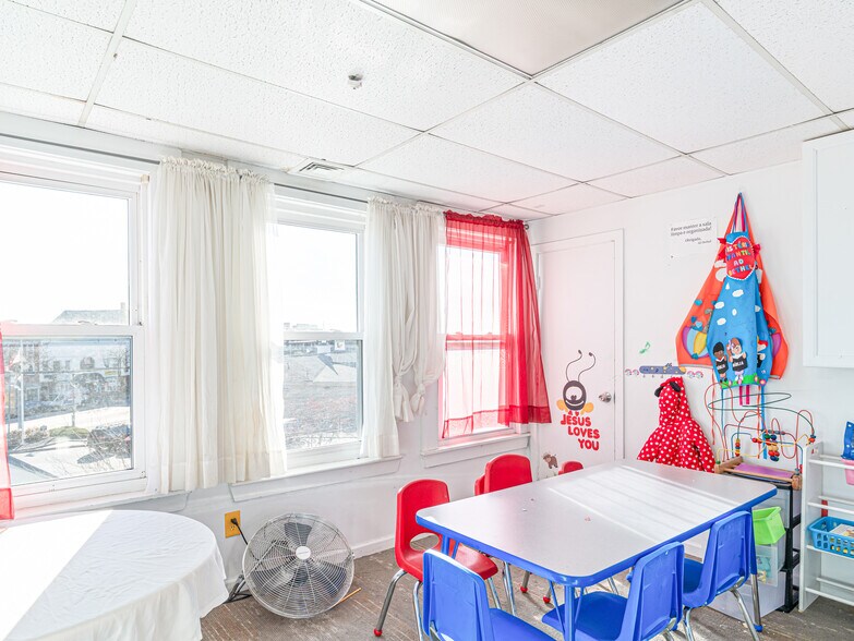 More Photos Of 29 Spruce St, Milford Religious Facility For Sale