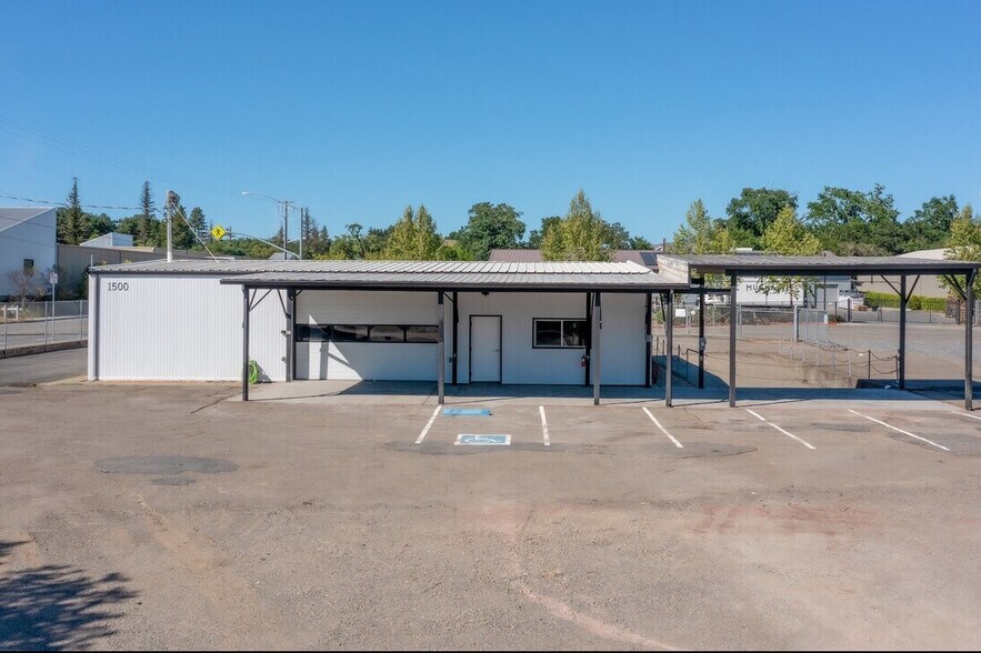 More Photos Of 1480 Grove St, Healdsburg Office For Lease