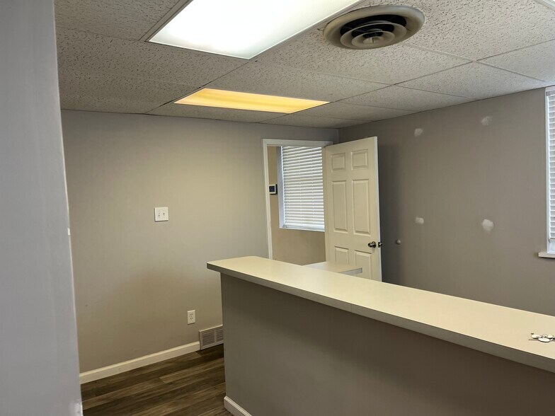 More Photos Of 2241 Hilton Rd, Ferndale Medical For Lease