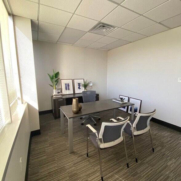 More Photos Of 3029 S Sherwood Forest Blvd, Baton Rouge Loft Creative Space For Sale