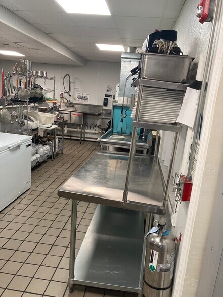 More Photos Of 1143 Wood St, Bristol Restaurant For Sale