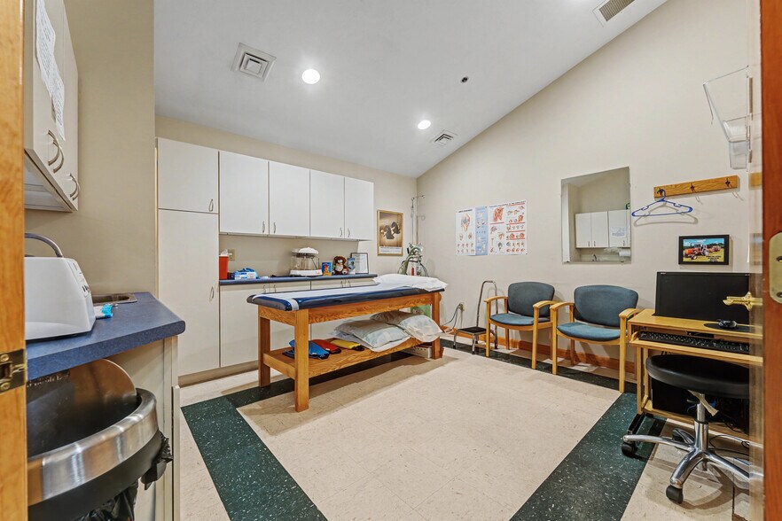 More Photos Of 2195 Cheat Rd, Morgantown Medical For Sale