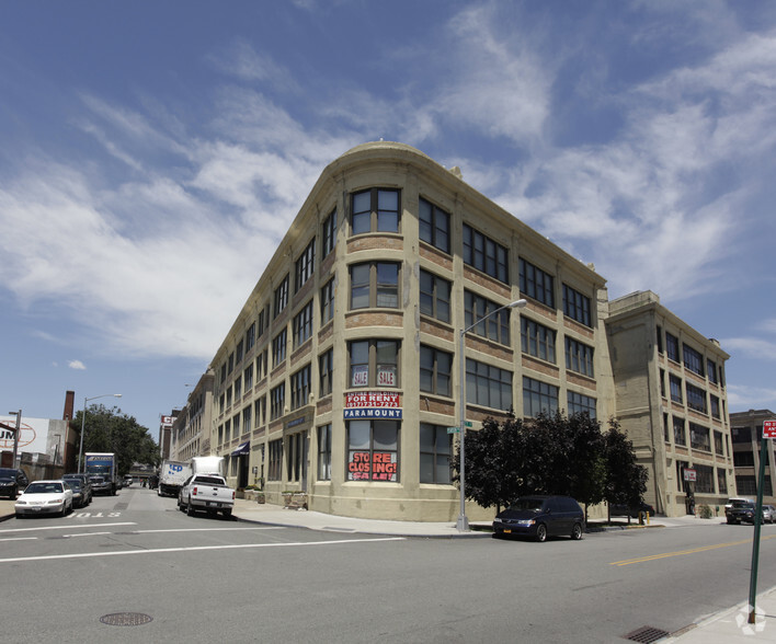 Primary Photo Of 47-61 Pearson Pl, Long Island City Warehouse For Lease