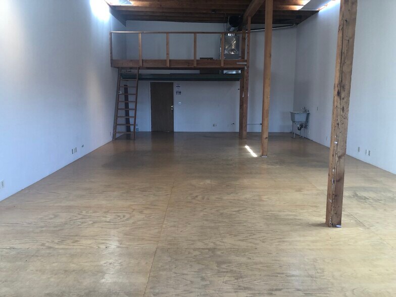 More Photos Of 1250 Addison St, Berkeley Light Distribution For Lease
