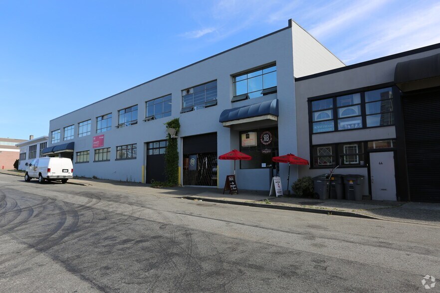 More Photos Of 54-66 E 4th Ave, Vancouver Showroom For Lease