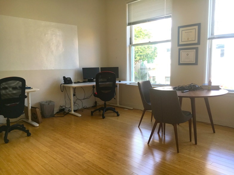 More Photos Of 119-131 Broadway, Santa Monica Office For Lease