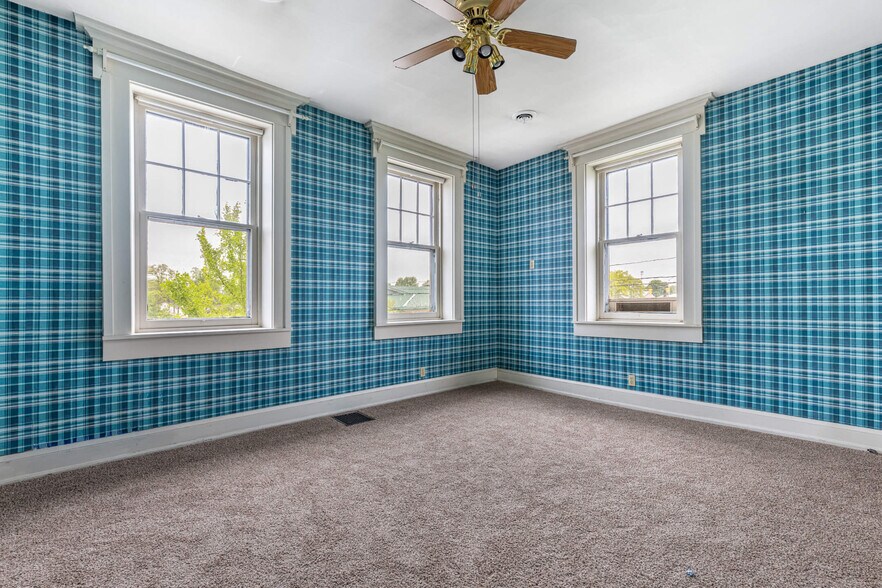 More Photos Of 405 E Spring St, Saint Marys Office Residential For Sale