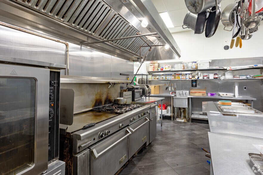 More Photos Of 1708 NE 4th St, Boynton Beach Assisted Living For Sale