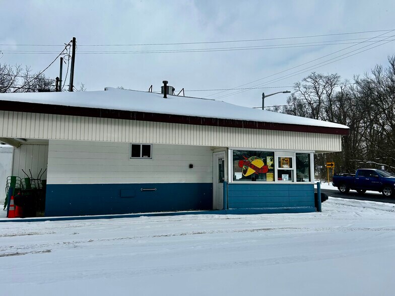 More Photos Of 1502 S Westnedge Ave, Kalamazoo Freestanding For Sale