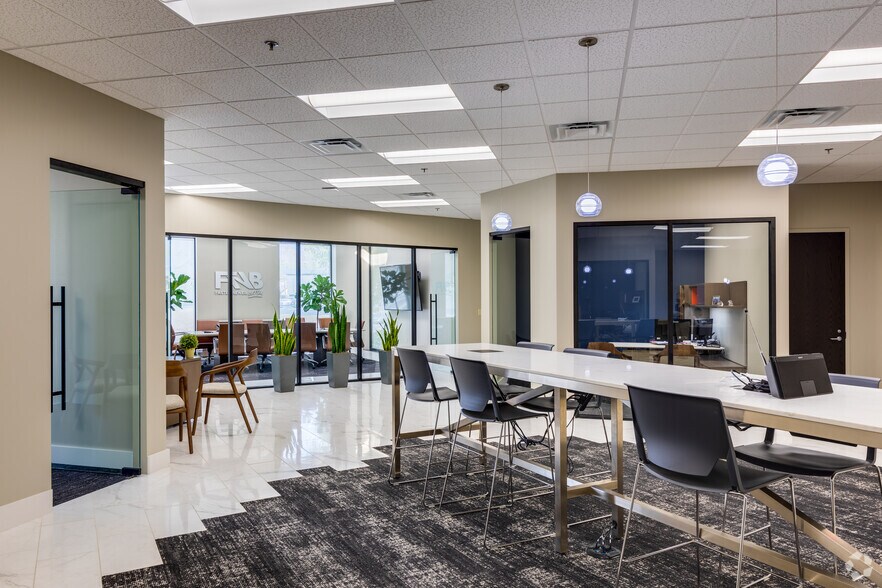 More Photos Of 1717 S Boulder Ave, Tulsa Office For Lease