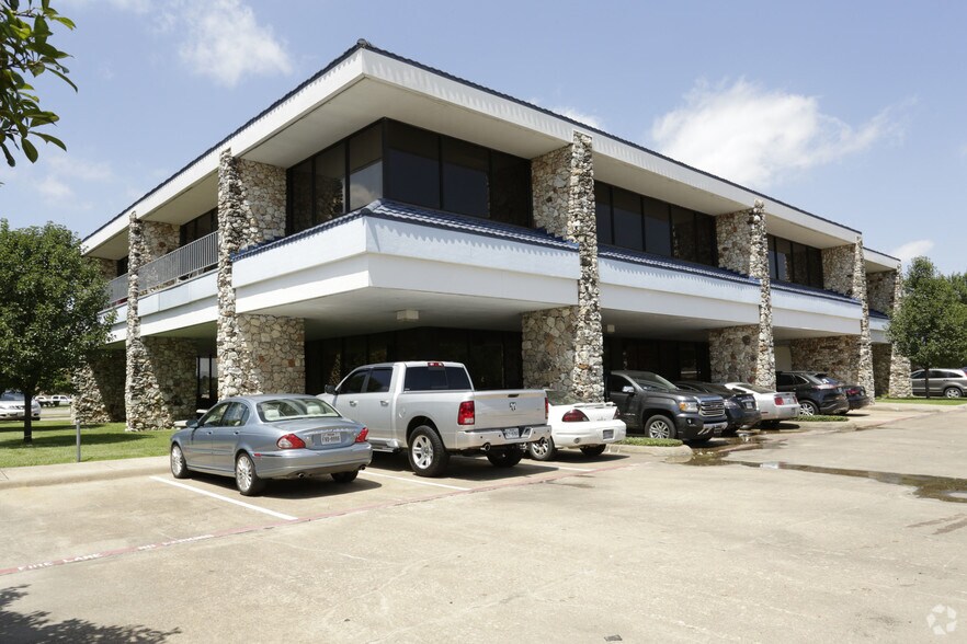 More Photos Of 3960 Broadway Blvd, Garland Office For Lease