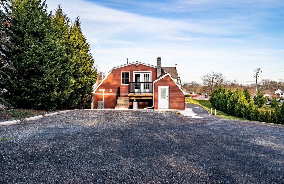 More Photos Of 1512 W Main St, Collegeville Office For Lease