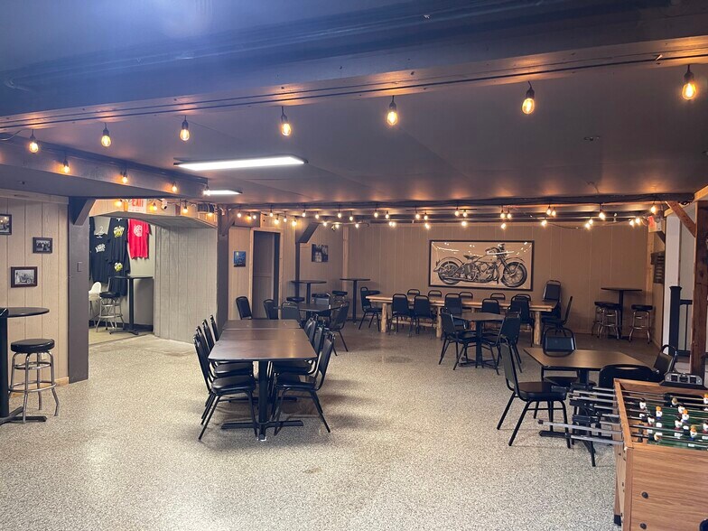 More Photos Of 4397 Main St, Brown City Bar For Sale