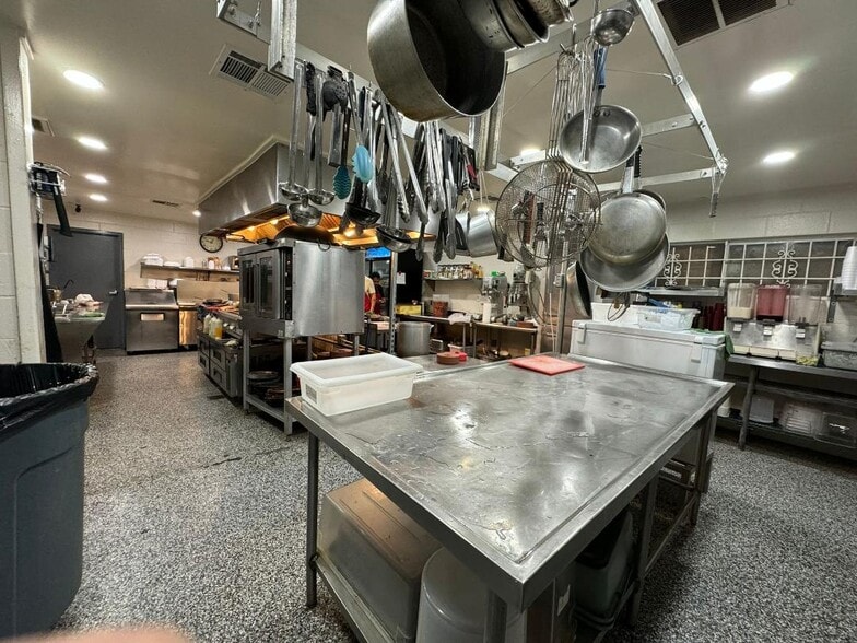 More Photos Of 1410 1st St E, Humble Restaurant For Sale
