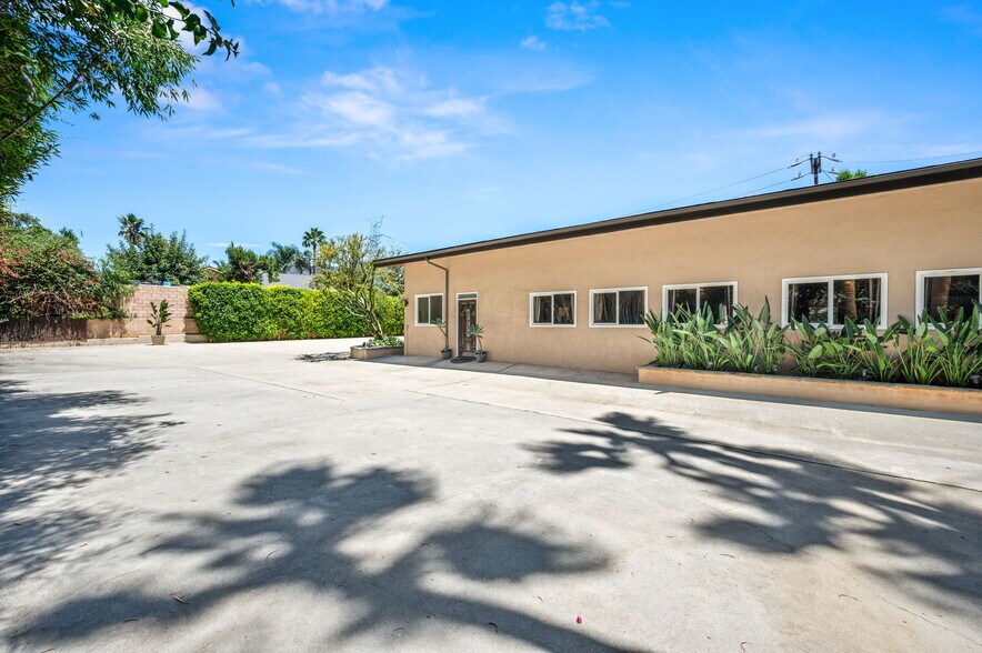 More Photos Of 5905 Old Wheeler Rd, La Verne Assisted Living For Sale
