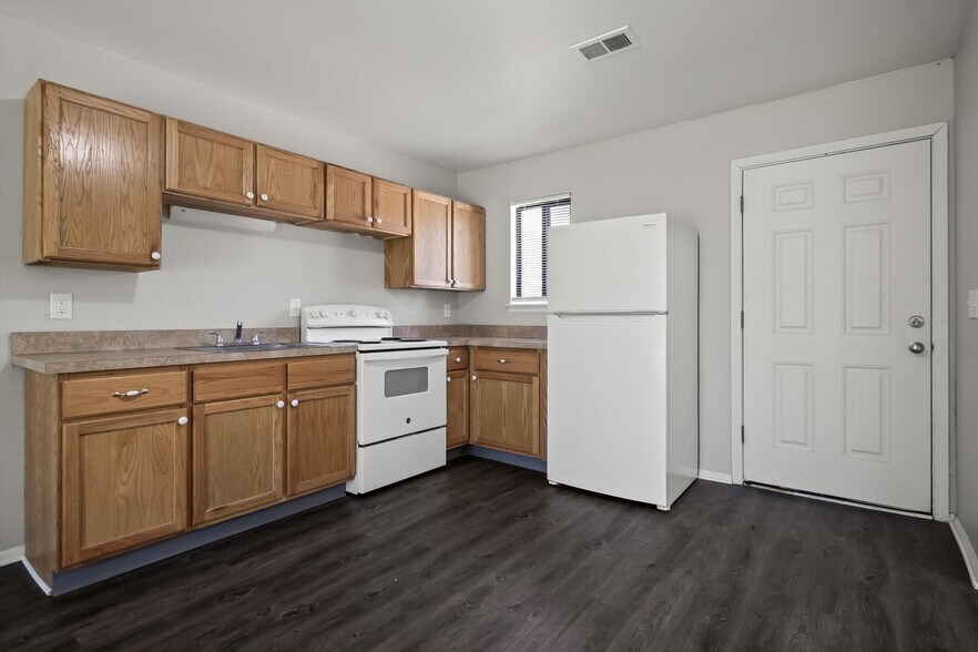 More Photos Of 4144 Airport Rd, Waterford Apartments For Sale