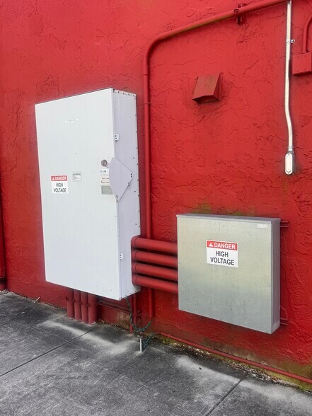 More Photos Of 1360 NW 88th Ave, Doral Bar For Sale