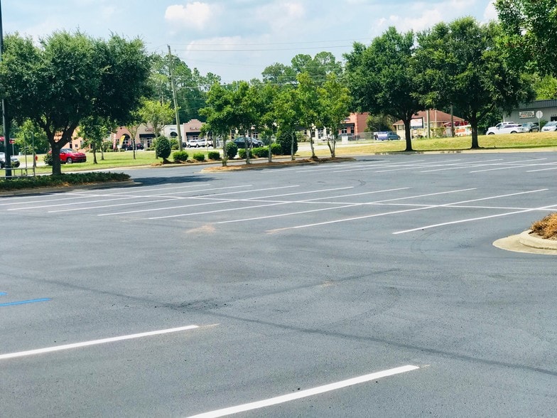 More Photos Of 767 Veterans Pkwy, Hinesville Department Store For Lease