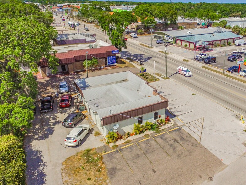 More Photos Of 4910 N Armenia Ave, Tampa Drugstore For Lease