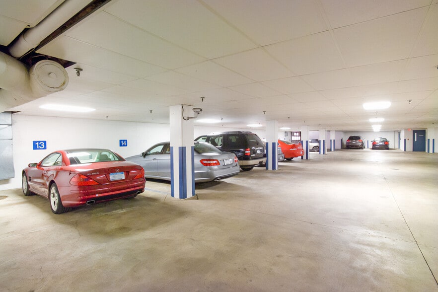 More Photos Of 100 Corporate Pky, Amherst Unknown For Lease