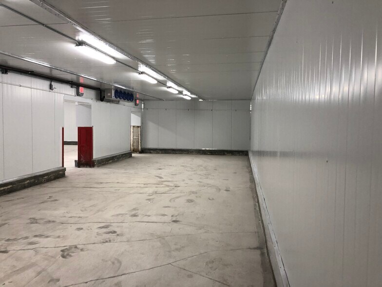 More Photos Of 1370-1380 NW 22nd St, Miami Warehouse For Lease