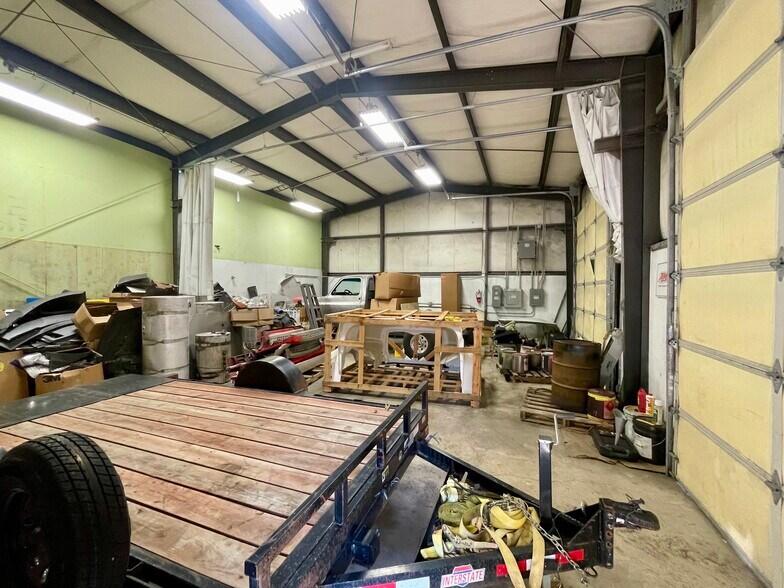 More Photos Of 9625 NE Vancouver Way, Portland Warehouse For Lease