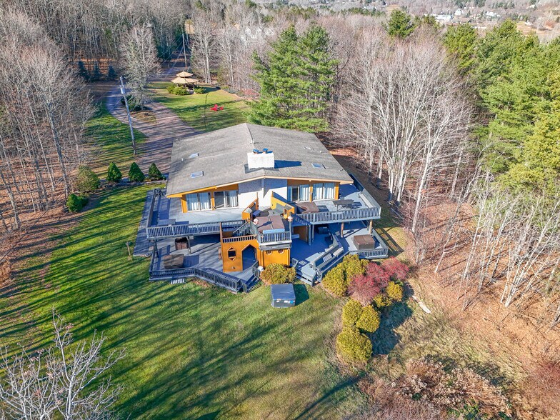 More Photos Of 218 NY-296, Windham Hotel For Sale