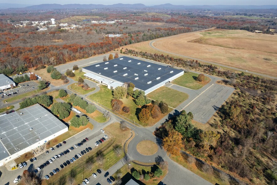 More Photos Of 1 Better Way, Chicopee Distribution For Lease