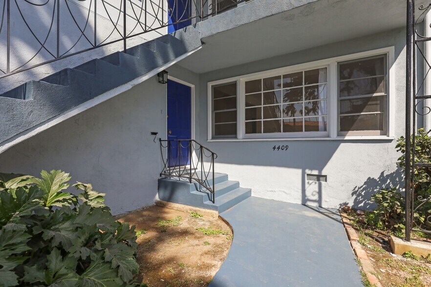More Photos Of 4409 Victoria Park Dr, Los Angeles Apartments For Sale