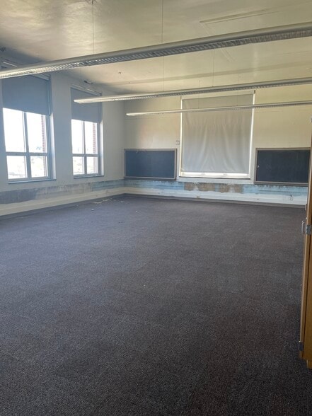 More Photos Of 225 E North St, Butler Schools For Sale