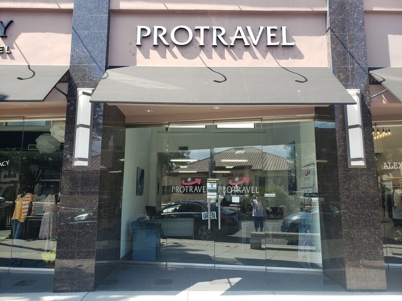 More Photos Of 73730 El Paseo, Palm Desert Storefront Retail Office For Lease