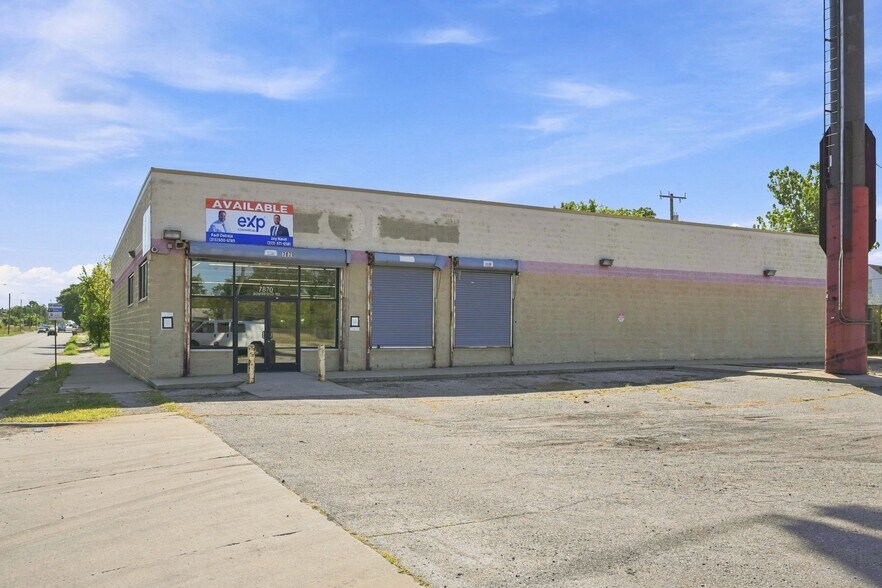 More Photos Of 7870 Southfield Rd, Detroit Freestanding For Sale