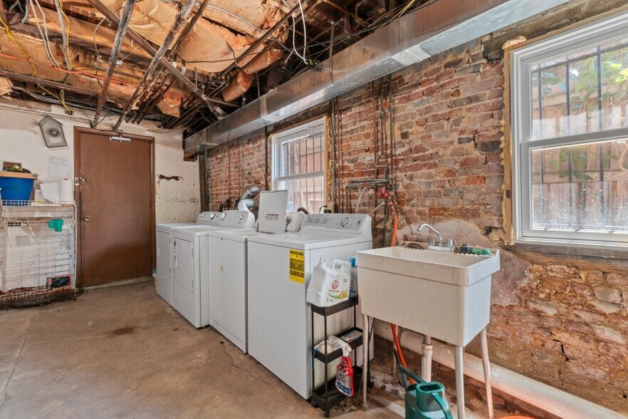 More Photos Of 1728 Bolton St, Baltimore Apartments For Sale