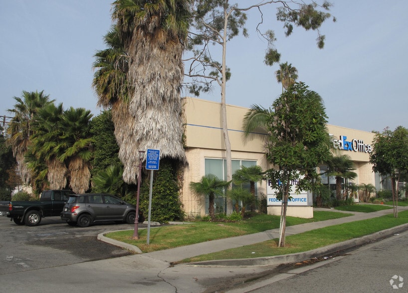 More Photos Of 23325 Hawthorne Blvd, Torrance Freestanding For Sale