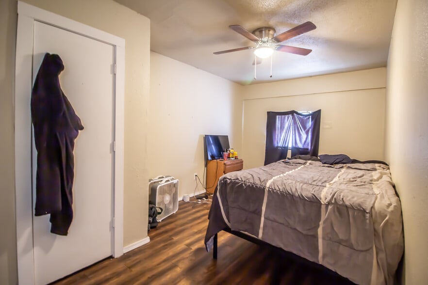 More Photos Of 2715 E 2nd St, Lubbock Apartments For Sale