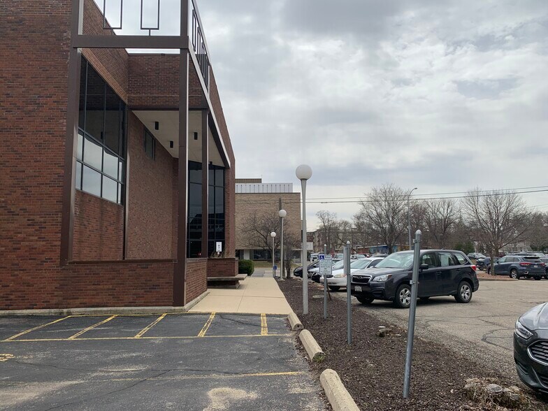 More Photos Of 1020 Regent St, Madison Medical For Lease
