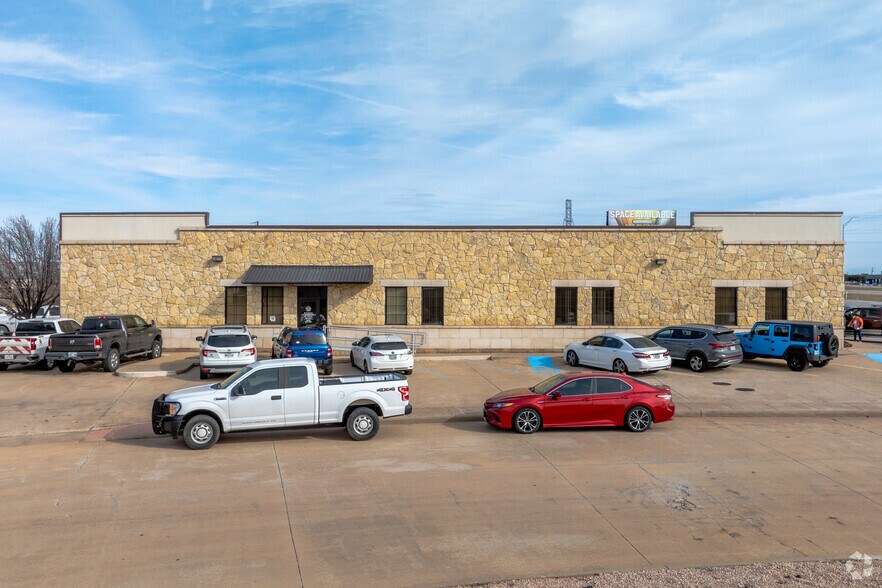 More Photos Of 5800 Kell Blvd, Wichita Falls Medical For Sale
