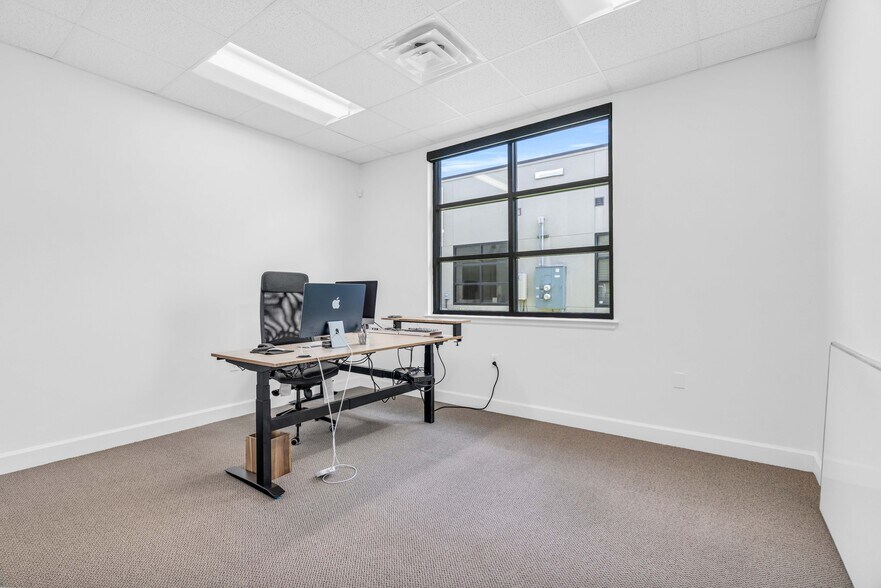 More Photos Of 8118 Fry Rd, Cypress Medical For Sale